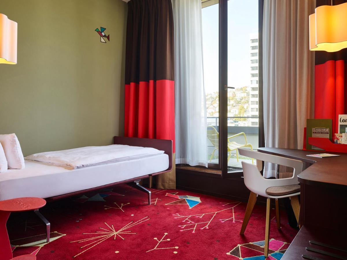 Small Room,1706828124:JPEG